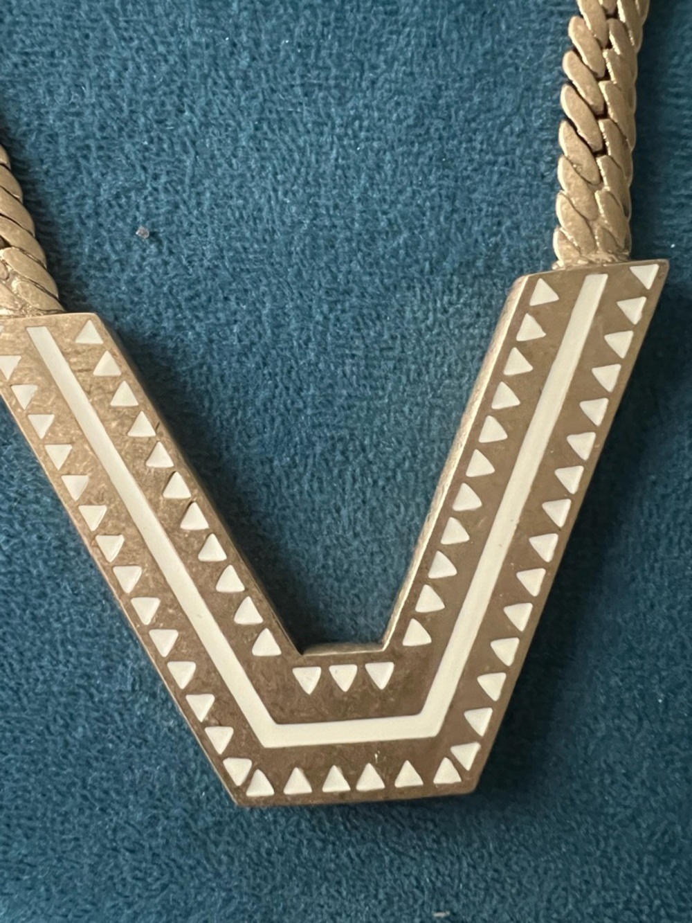 Madewell Gold and White V-Shaped Pendant Necklace